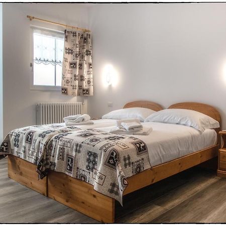 Albergo Ristorante Le Alpi La Frua Bagian luar foto