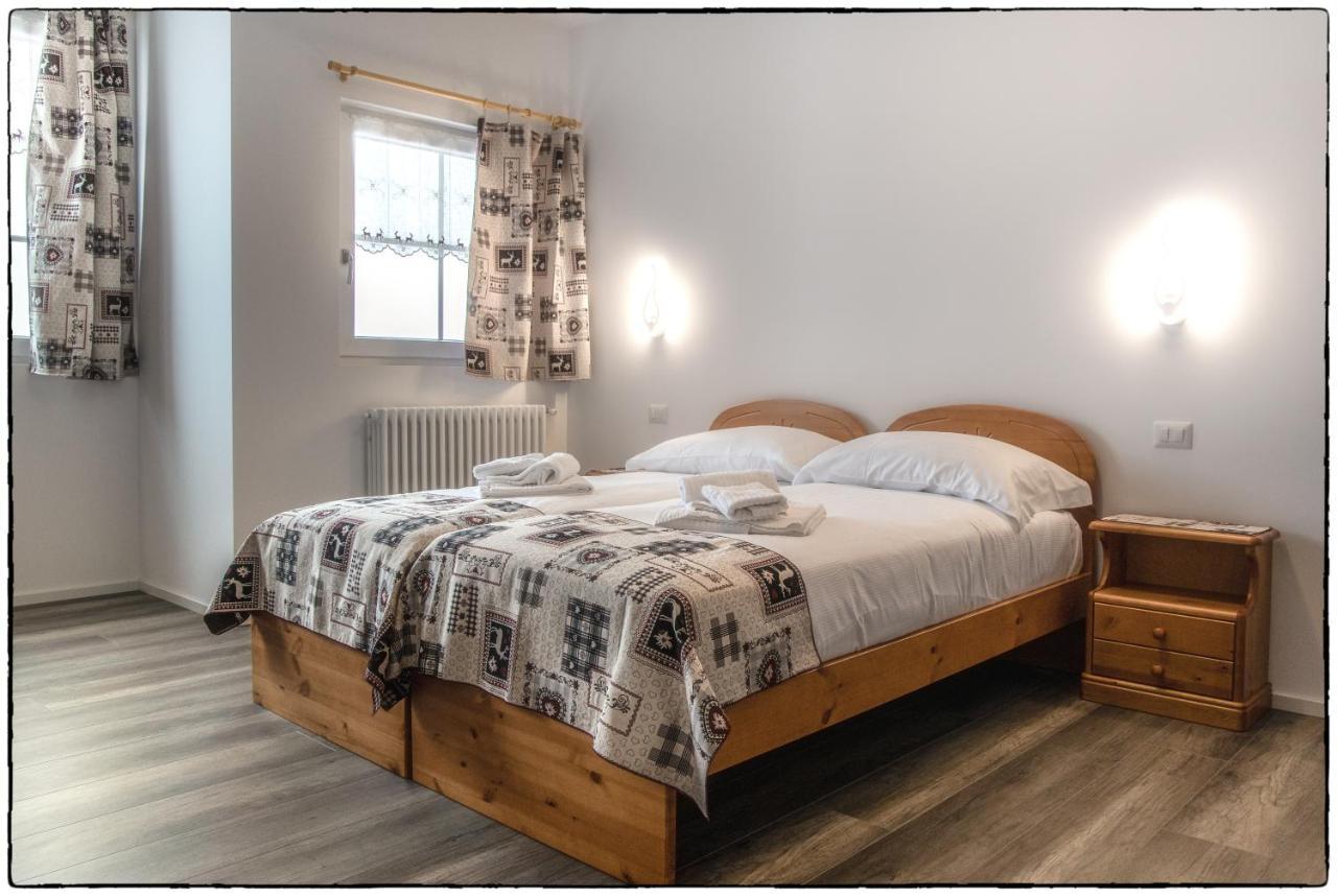 Albergo Ristorante Le Alpi La Frua Bagian luar foto